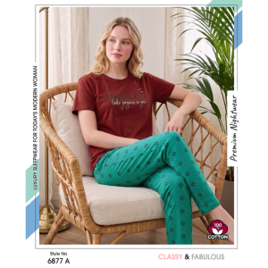 Trendy Ladies Burgundy T-shirt - Teal Pajamas